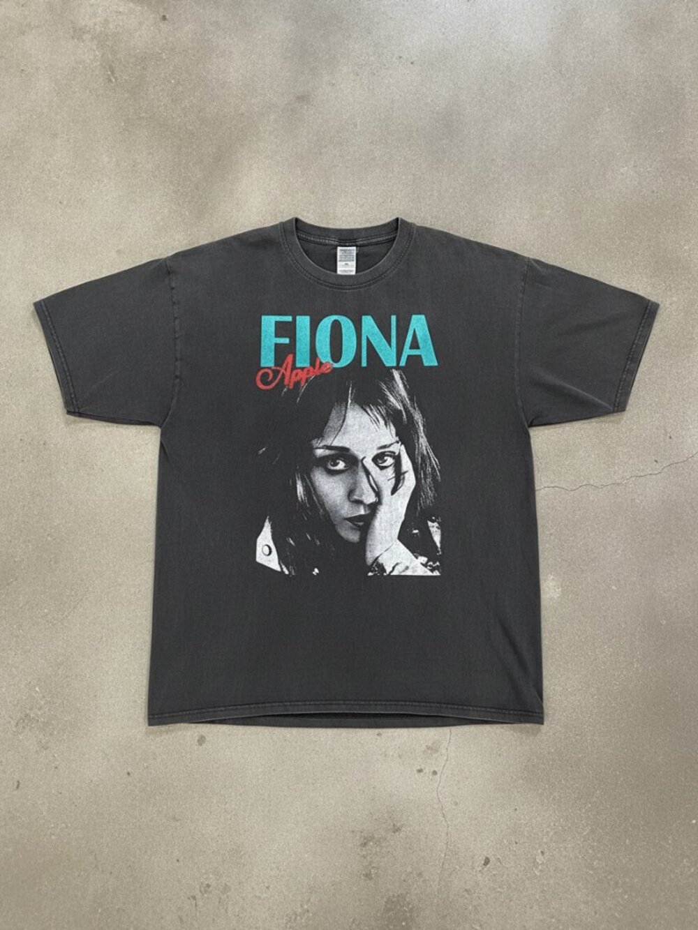 Fiona Apple Graphic Tee | Vintage Singer Portrait Black T-Shirt